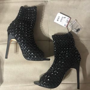 Zara black booties size 5